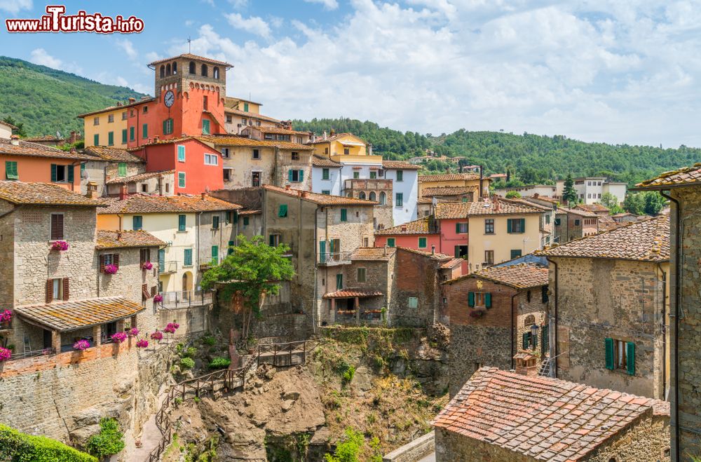 Le foto di cosa vedere e visitare a Loro Ciuffenna