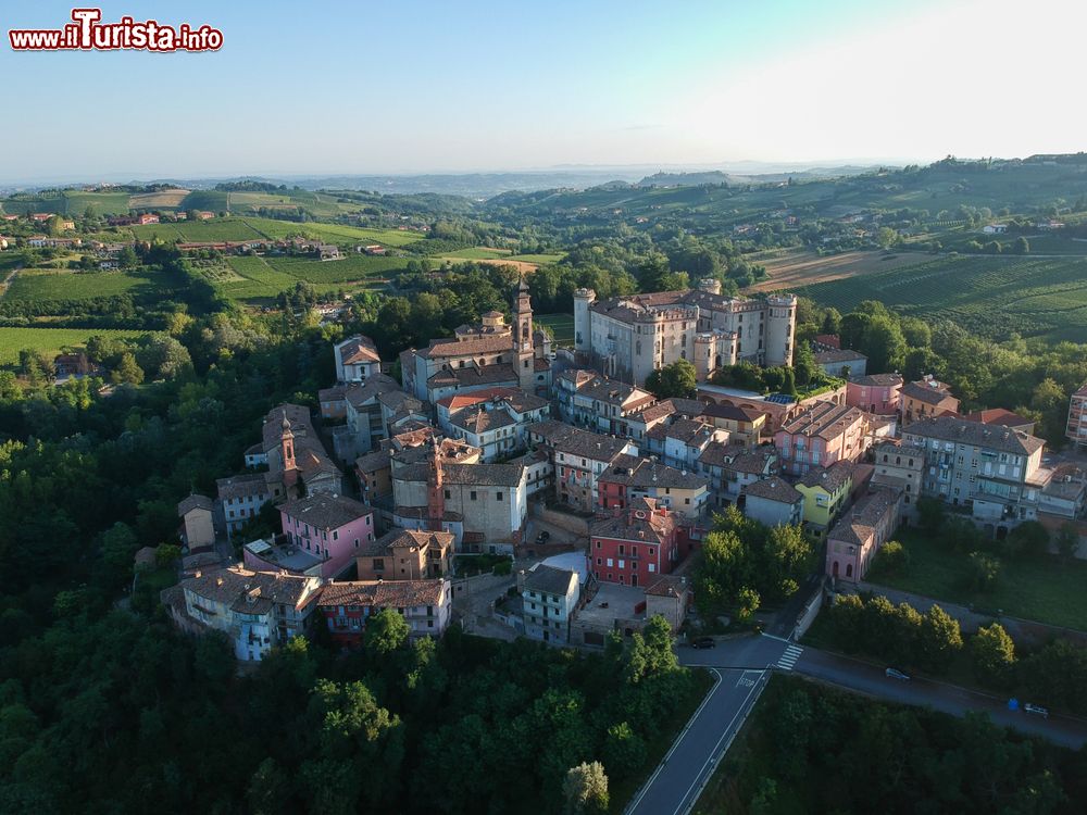 Le foto di cosa vedere e visitare a Costigliole d'Asti