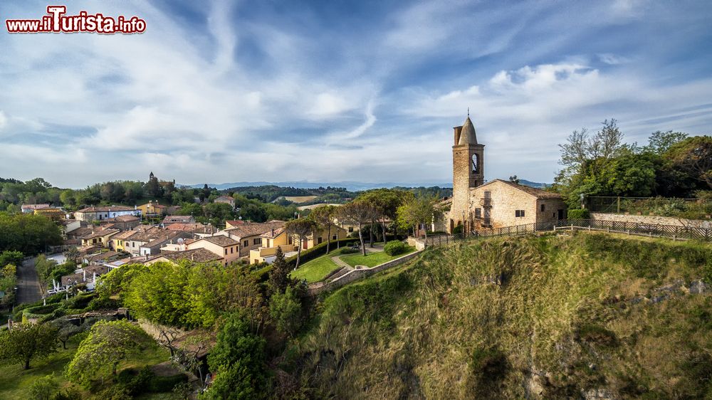 Le foto di cosa vedere e visitare a Fiorenzuola di Focara