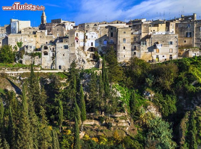 Immagine Il bel borgo di Gravina in Puglia, provincia di Bari - © leoks / Shutterstock.com