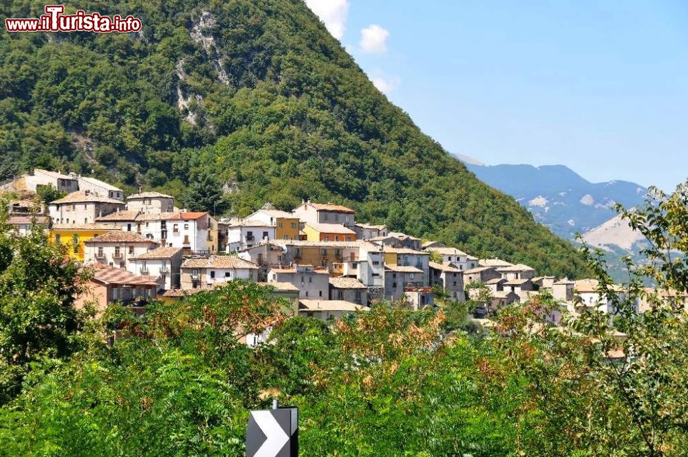 Immagine Il borgo di Guardiaregia nel Molise - © Ra Boe / CC BY-SA 3.0 de, Wikipedia