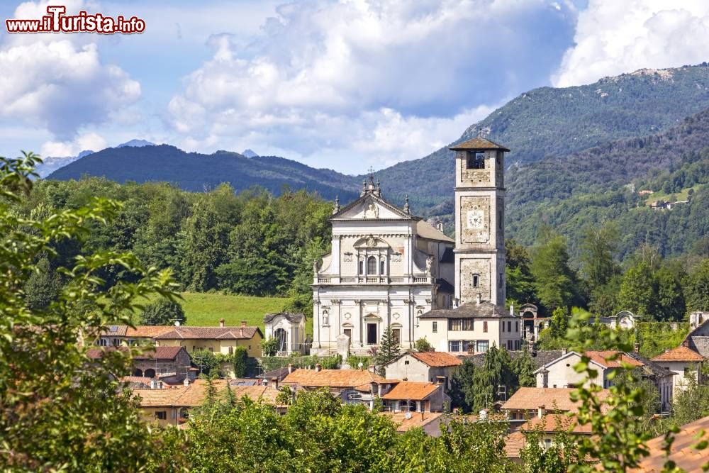 Immagine Il borgo di Miasino e la Chiesa di San Rocco, Piemonte