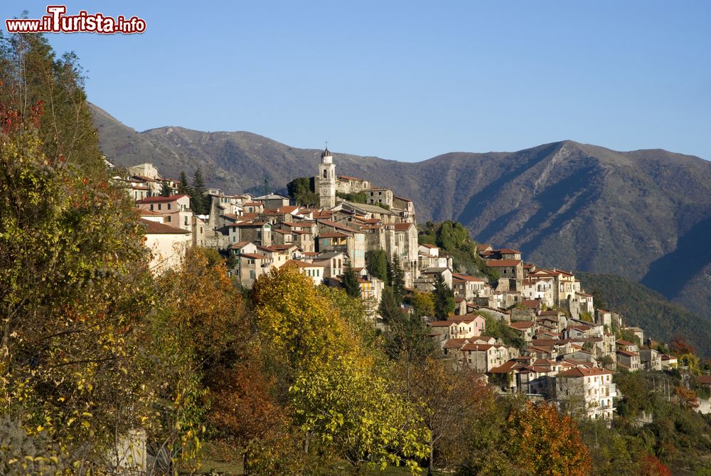 Immagine Il borgo di Triora in Liguria è chiamato anche villaggio delle Streghe.