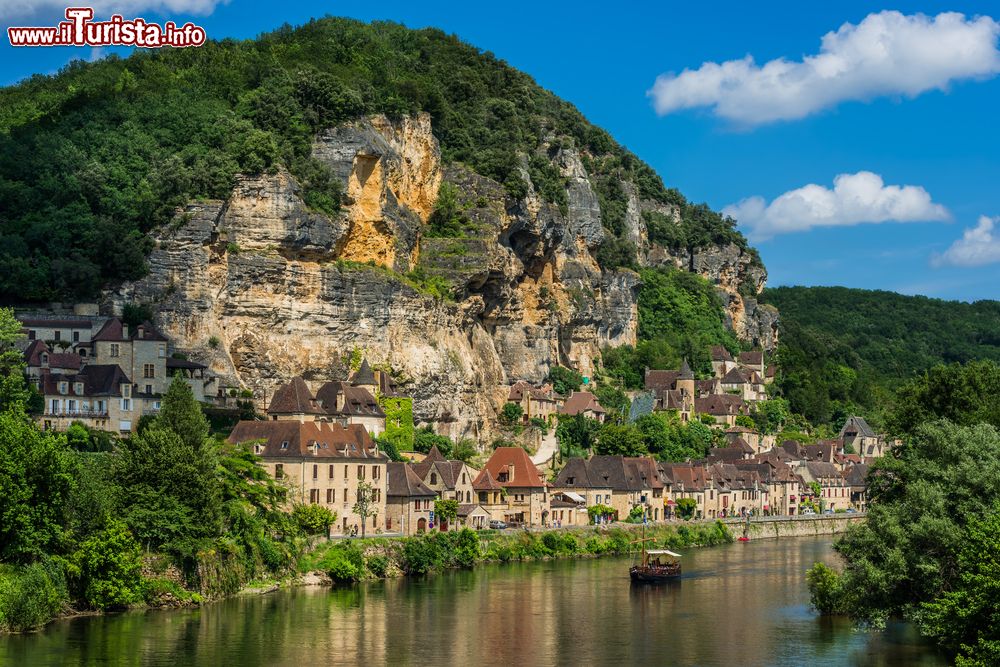 Immagine Il borgo sulla Dordogna di La Roque Gageac in Aquitania, Francia meridionale