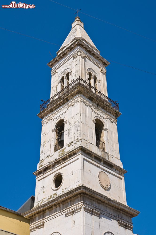 Immagine Il campanile della chiesa del Carmine a Cerignola in Puglia