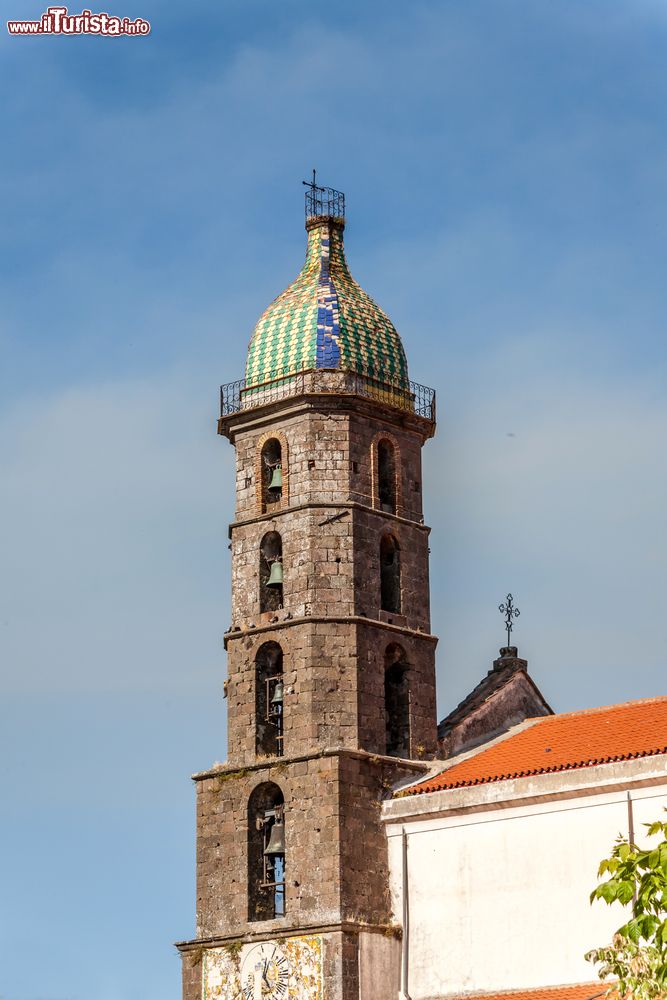 Immagine Il campanile della chiesa principale di Roccamonfina in Campania