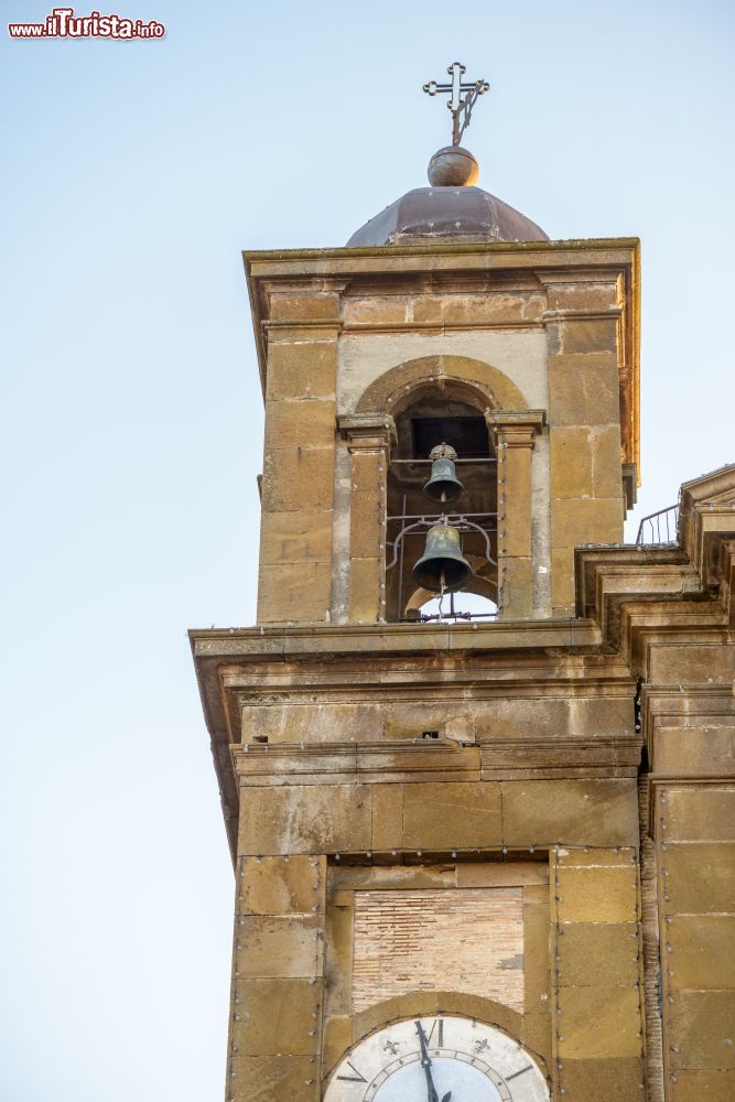 Immagine Il campanile di una chiesa a Monte Porzio Catone sui Castelli Romani, nel Lazio