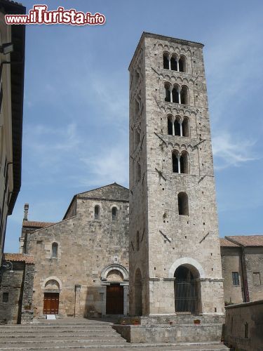 Immagine Il campanile e la Cattedrale di Santa Maria ad Anagni - © s74 / Shutterstock.com