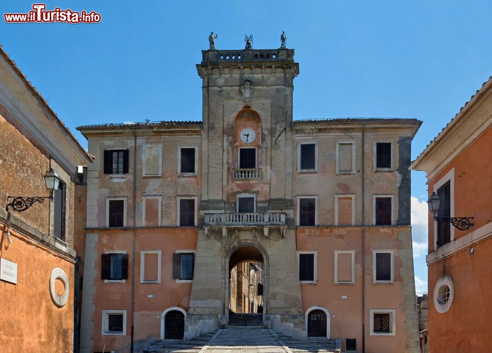 Immagine Il Castello del Drago di Filacciano  - © tony1946 / mapio.net