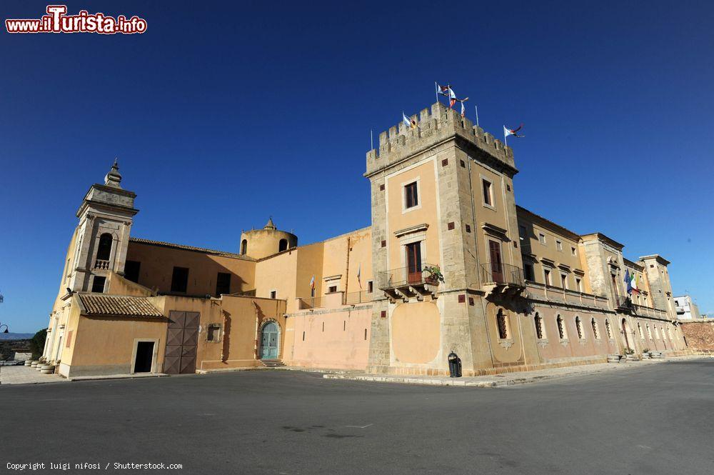 Immagine Il Castello di Acate in Sicilia - © luigi nifosi / Shutterstock.com
