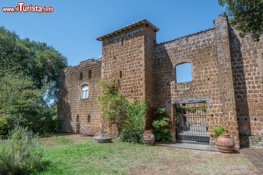 Immagine Il castello di Carlo Magno a Sutri nel Lazio