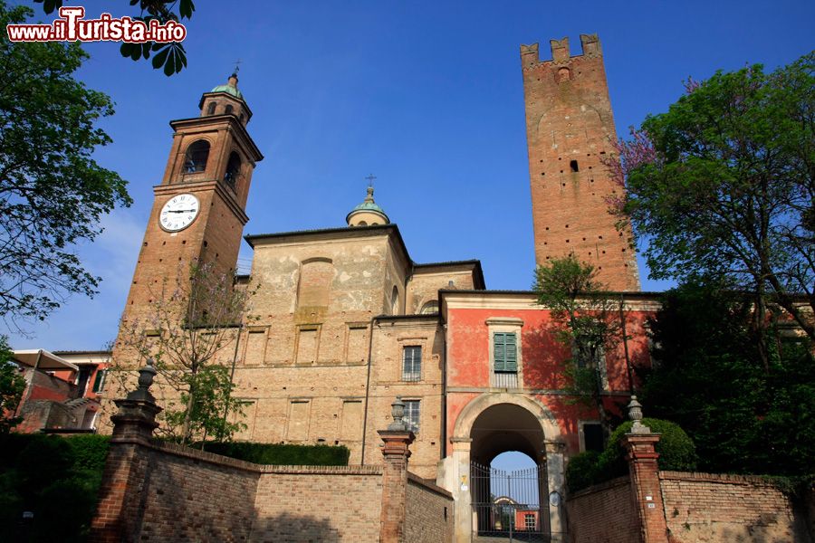 Immagine Il Castello di Castelnuovo Fogliani una delle frazioni di Alseno, Emilia-Romagna - © Alessandro Vecchi -  CC BY-SA 4.0, Wikipedia