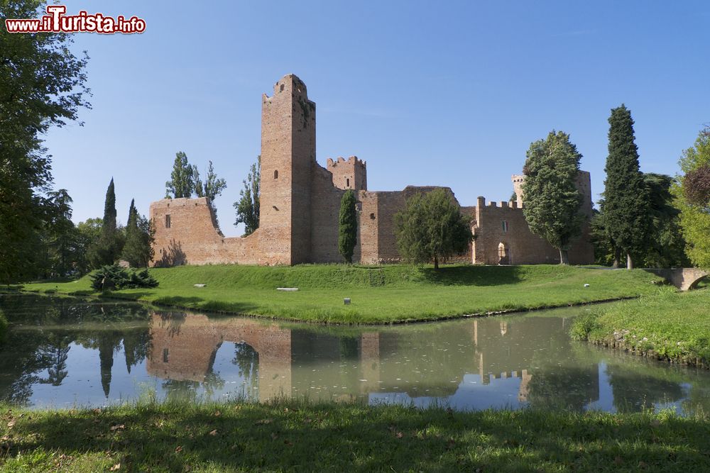 Immagine Il Castello di Noale, la Rocca dei Tempesta in Veneto.