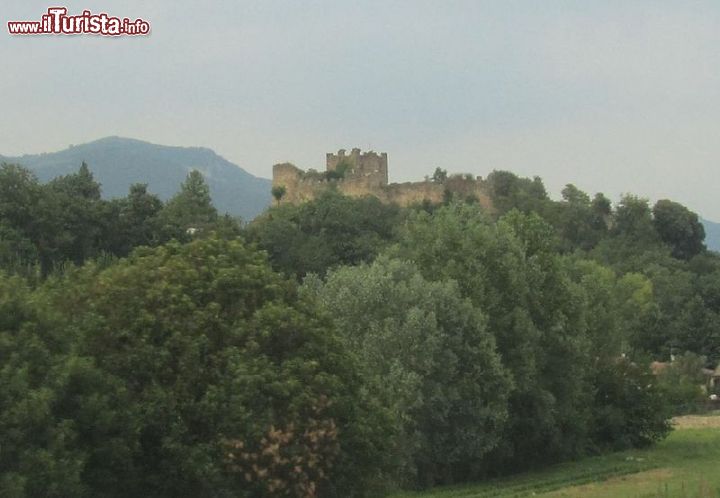 Immagine Il Castello di Paratico, Lago d'Iseo Lombardia - © Coyote III - CC BY-SA 4.0 - Wikipedia