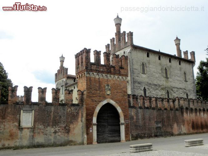 Immagine Il Castello di Thiene provincia di Vicenza - © wikipedia