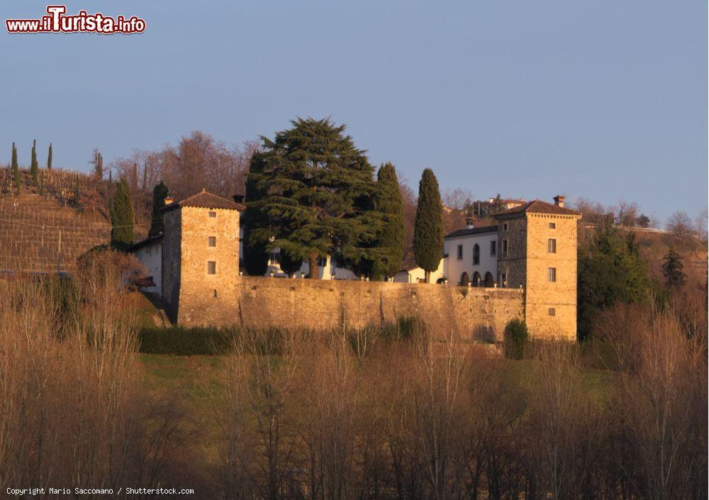 Immagine Il Castello di Trussi, costruzione medievale nella zona di Cormons, est Friuli - © Mario Saccomano / Shutterstock.com