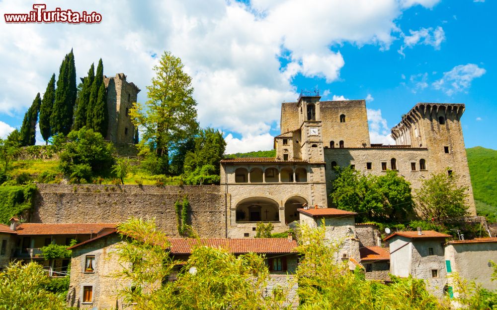 Immagine  Il Castello di Verrucola a Fivizzano, piccolo borgo della Toscana in Lunigiana