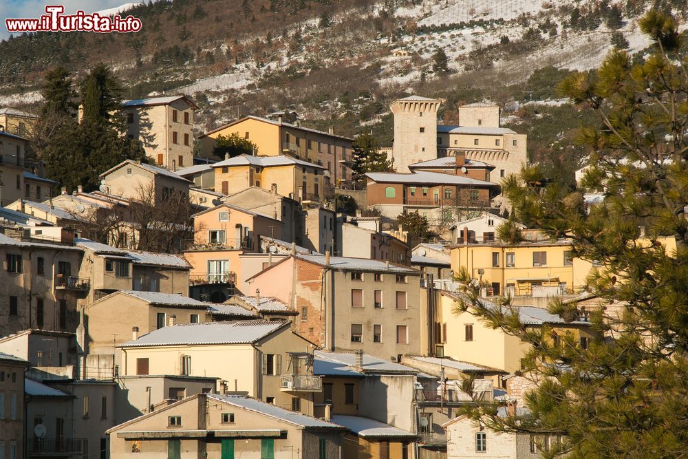 Immagine Il Castello e il centro storico di Gualdo Tadino in Umbria