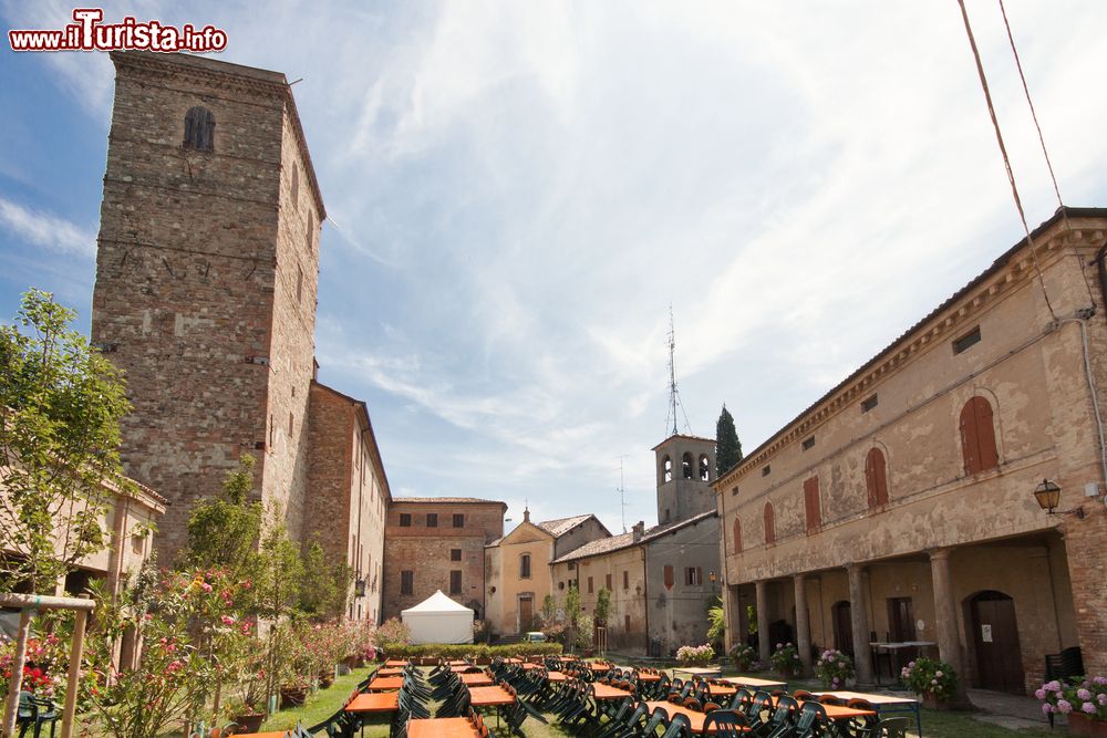 Immagine Il Castello di Montegibbio, una delle attrazioni di Sassuolo