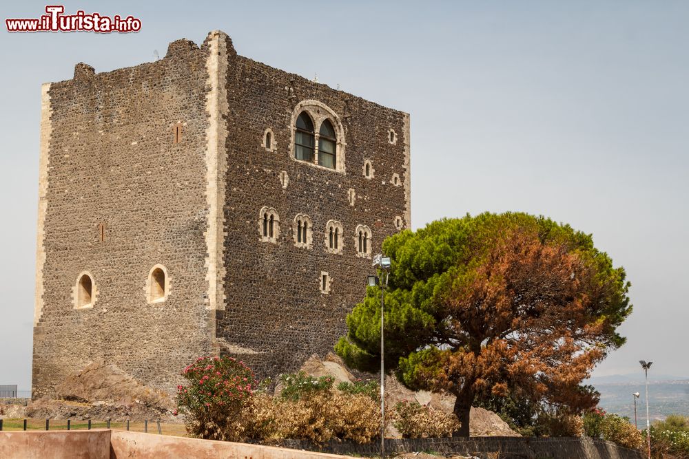 Immagine Il castello Normanno, la fortezza medievale del centro di Paterno in Sicilia