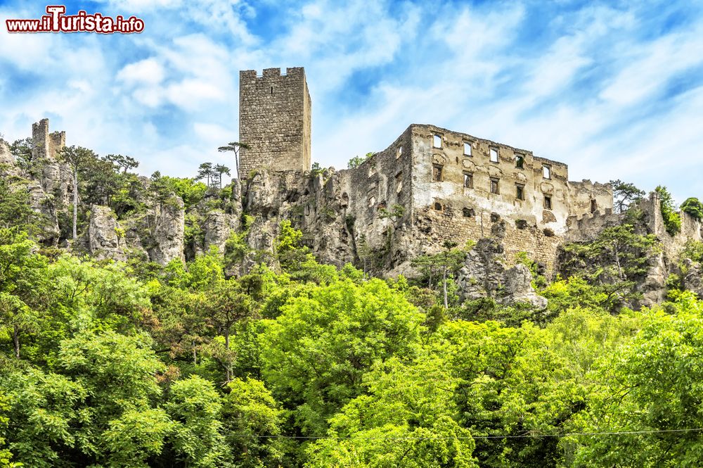 Immagine Il Castello Rauhenstein nel terriotrio di Baden vicino a Vienna.