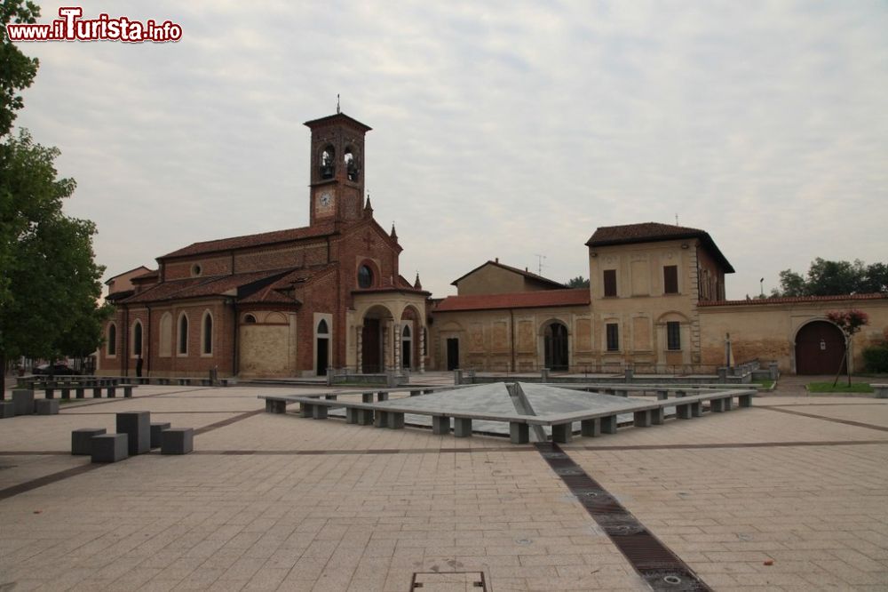 Immagine Il Centro di Carpiano in Lombardia - © adirricor, CC BY 3.0, Wikipedia