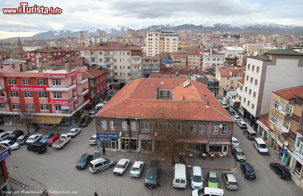 Immagine Il centro di Nigde visto dalla fortezza locale, Turchia - © Prometheus72 / Shutterstock.com