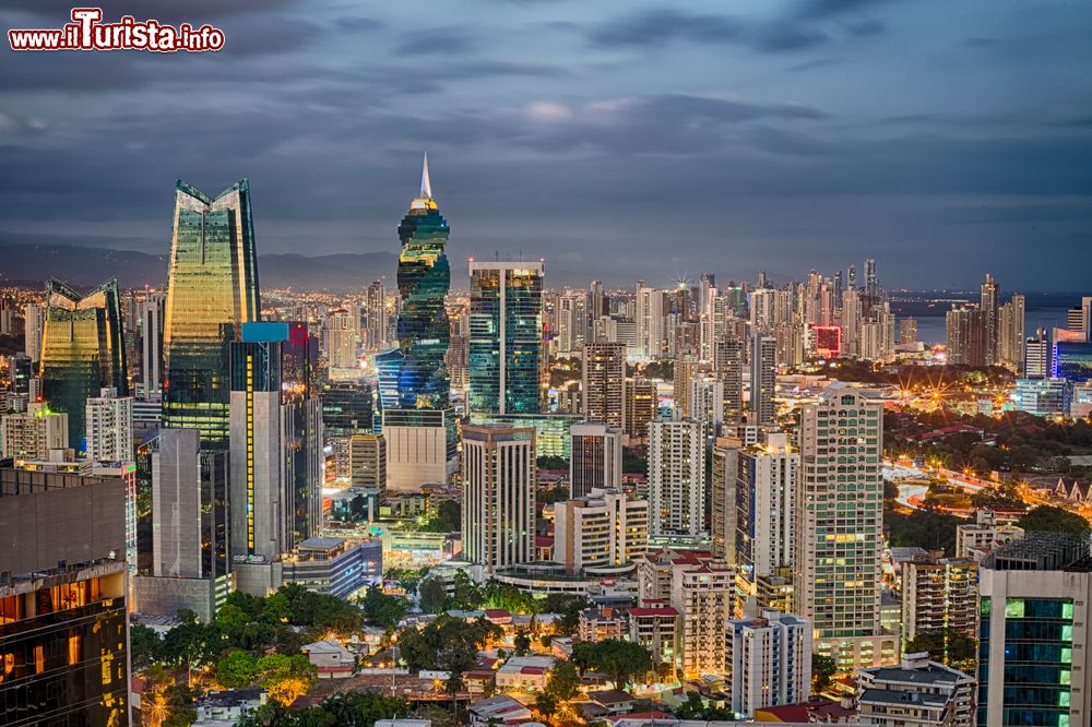 Immagine Il centro finanziario di Panama City, la capitale dello stato