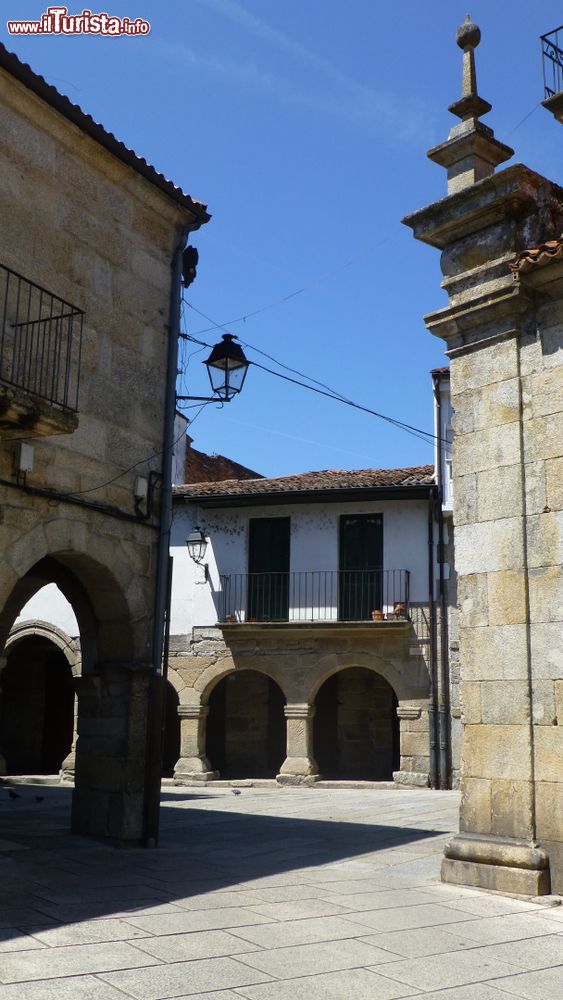 Immagine Il centro storico del villaggio di Ribadavia, Galizia, Spagna.