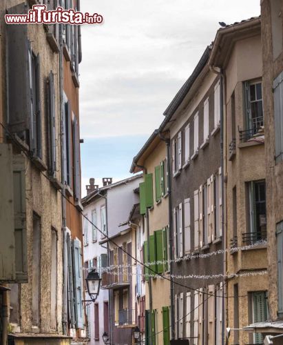 Immagine Il centro storico di Digne-Les-Bains: siamo in Alta Provenza, nel sud della Francia - © Claudio Giovanni Colombo / Shutterstock.com