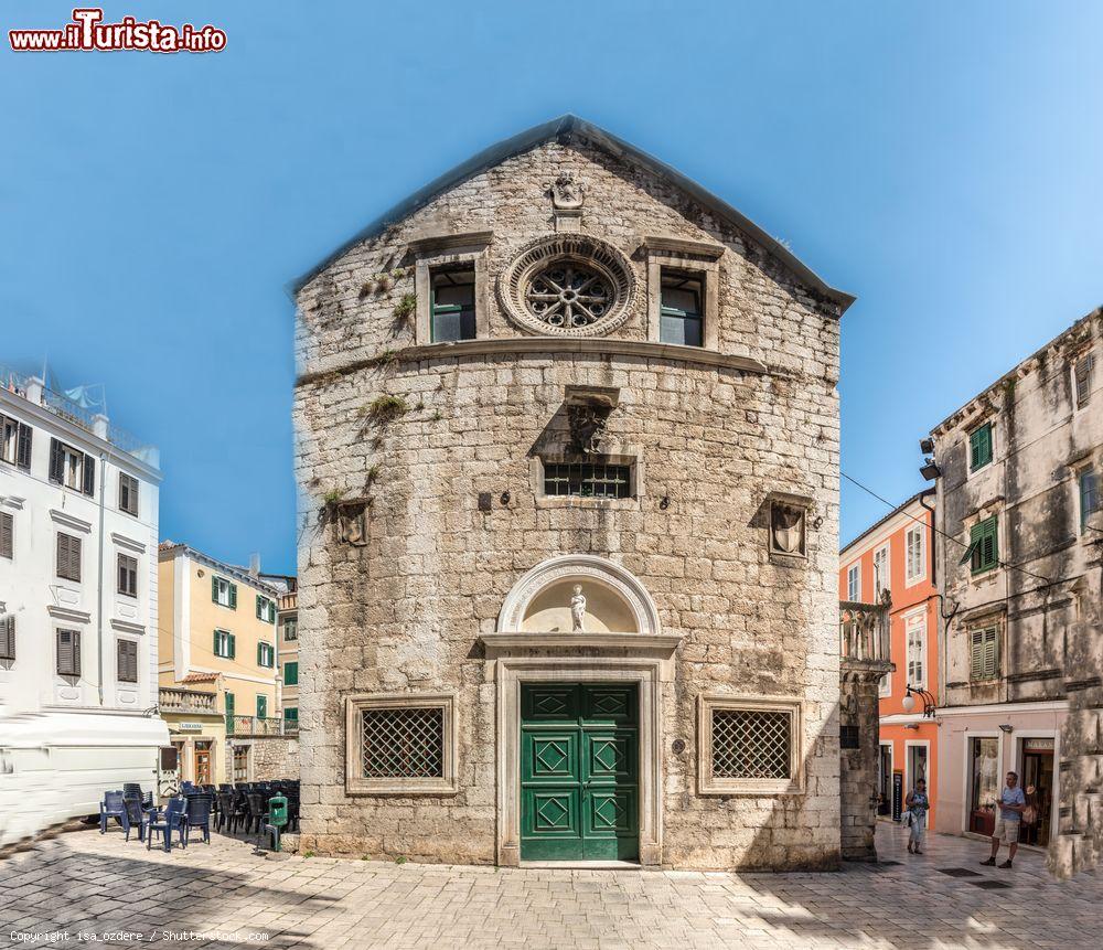 Immagine Il centro storico di Sibenik (Croazia) ospita molte chiese antiche incastonate tra i vicoli e le piazzette - foto © isa_ozdere / Shutterstock.com