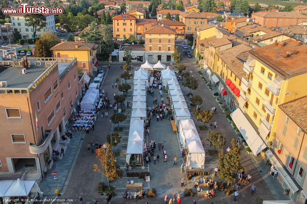 Immagine Il centro storico di Spilamberto visto dall'alto della fortezza, Emilia-Romagna - © Nick_Nick / Shutterstock.com