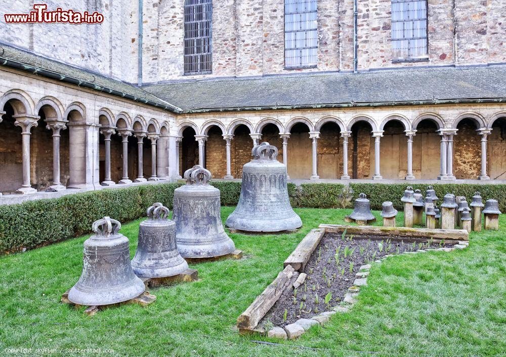 Immagine Il chiostro della la Collegiata di Santa Gertrude in centro a Nivelles in Belgio - © skyfish / Shutterstock.com