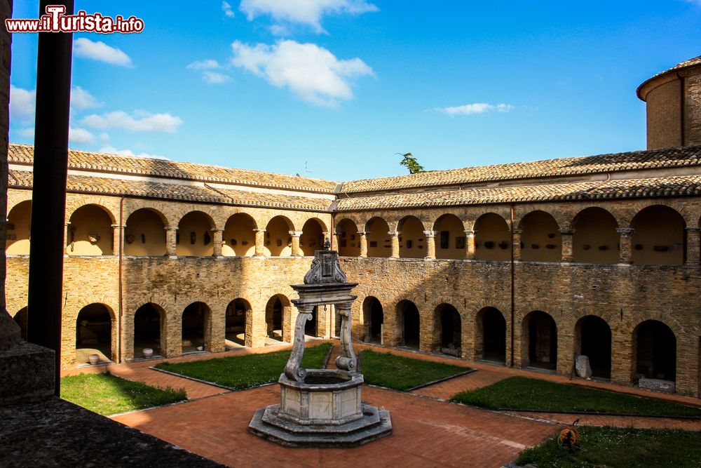 Immagine Il Chiostro Superiore della Chiesa di Santa Reparata ad Atri, in Abruzzo