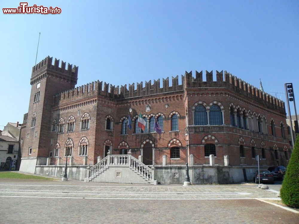 Immagine Il Comune di Cologna Veneta in provincia di Verona - © Ricklen -  CC BY-SA 3.0, Wikipedia