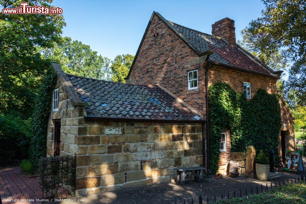 Immagine Il cottage della famiglia Cook nei Fitzroy Gardens di Melbourne, Australia - © Alizada Studios / Shutterstock.com