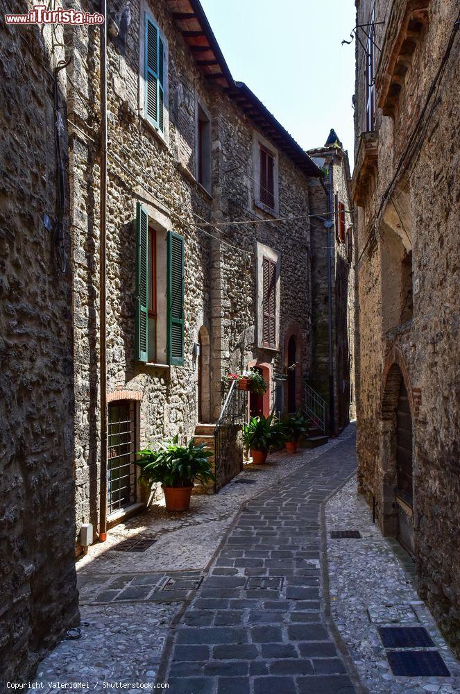 Immagine Il cuore medievale del borgo di Acquasparta in Umbria - © ValerioMei / Shutterstock.com