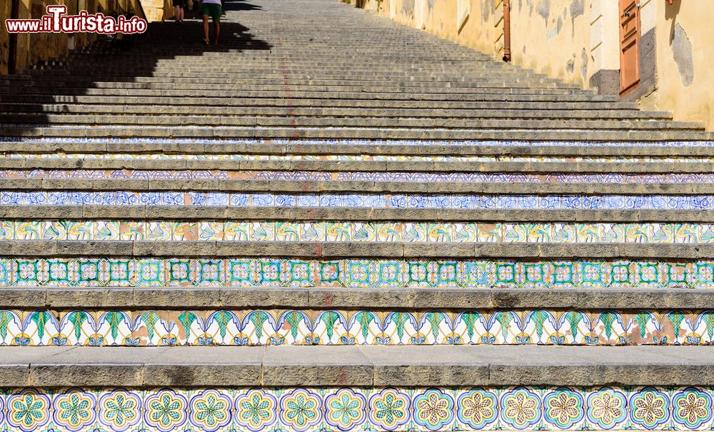 Immagine Il dettaglio della famosa scala nel centro di Caltagirone rivestita con colorate ceramiche