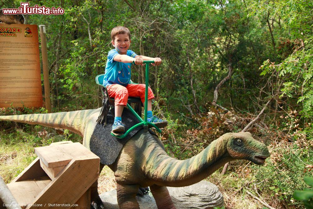 Immagine Il Dinopark Funtana, il parco a tema dinosauri si trova in Istria, Croazia. - © Lucertolone / Shutterstock.com