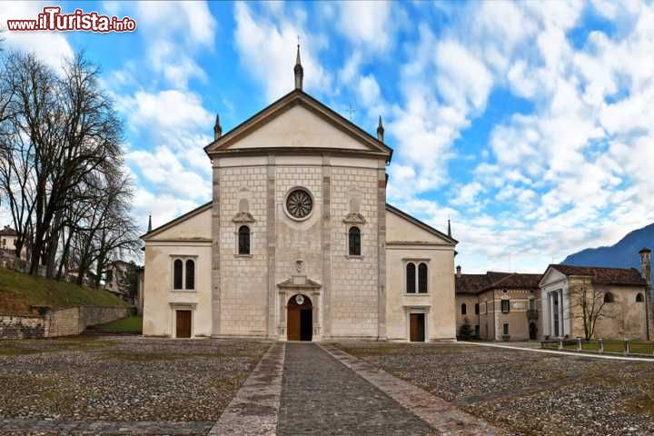 Immagine Il Duomo di Feltre, La Cattedrale di San Pietro Apostolo è uno dei Monumenti Nazionali Italiani