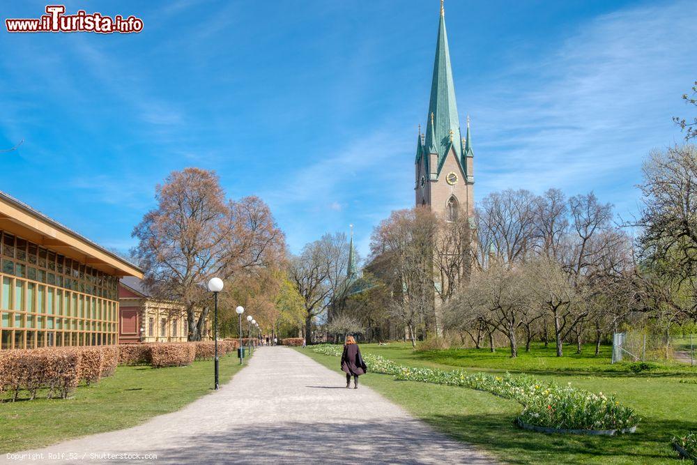 Immagine Il duomo di Linkoping, Svezia, con la sua bella guglia - © Rolf_52 / Shutterstock.com