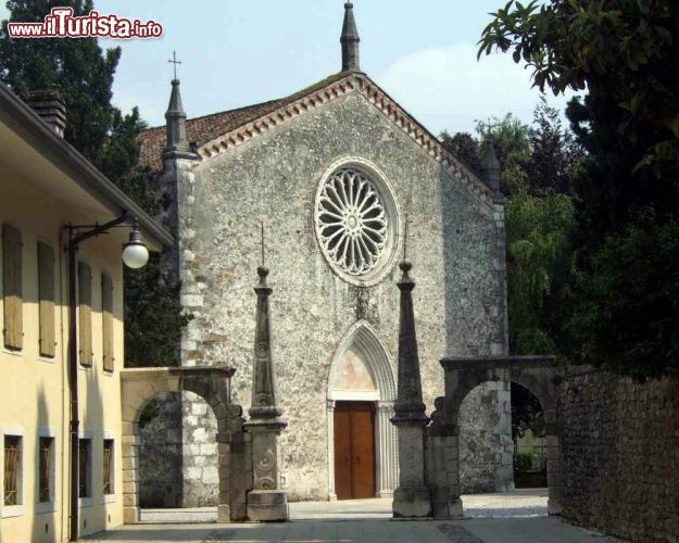 Immagine Il Duomo di San Mauro Martire a Maniago, in Friuli.