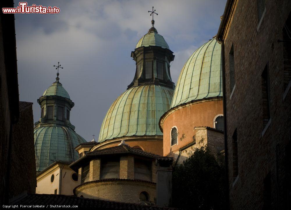 Immagine Il duomo di Treviso visto da piazza Pola, Veneto - © PiercarloAbate / Shutterstock.com