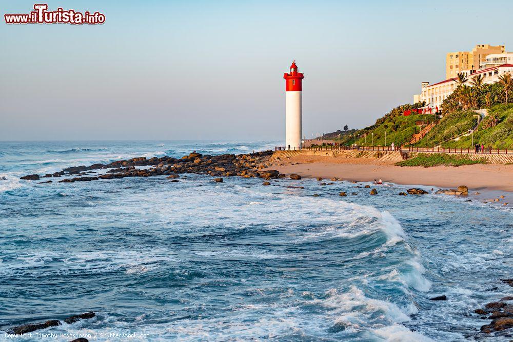 Immagine Il faro del promontorio di Umhlanga Rocks al tramonto - © Timothy Hodgkinson / Shutterstock.com