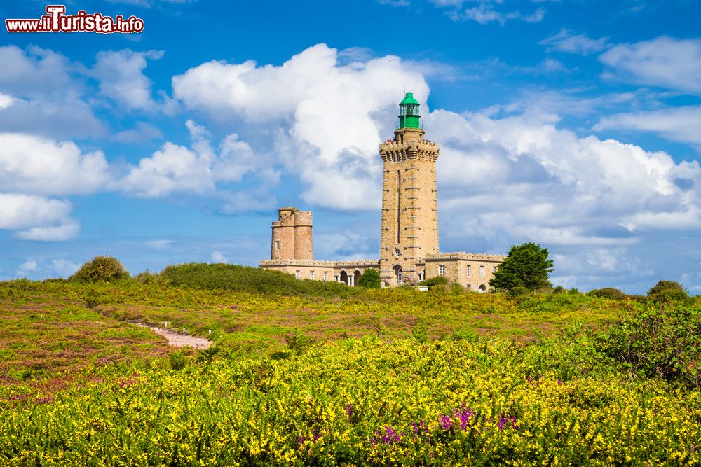 Immagine Il faro di Cap Frehel in Bretagna, comune di Plevenon, nord della Francia
