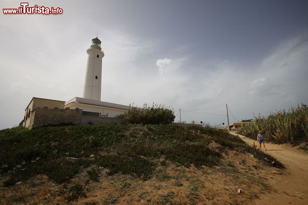 Immagine Il faro di Torretta Granitola a Campobello di Mazara in Sicilia, provincia di Trapani  - © Matthias Süßen, CC BY 3.0, Wikipedia