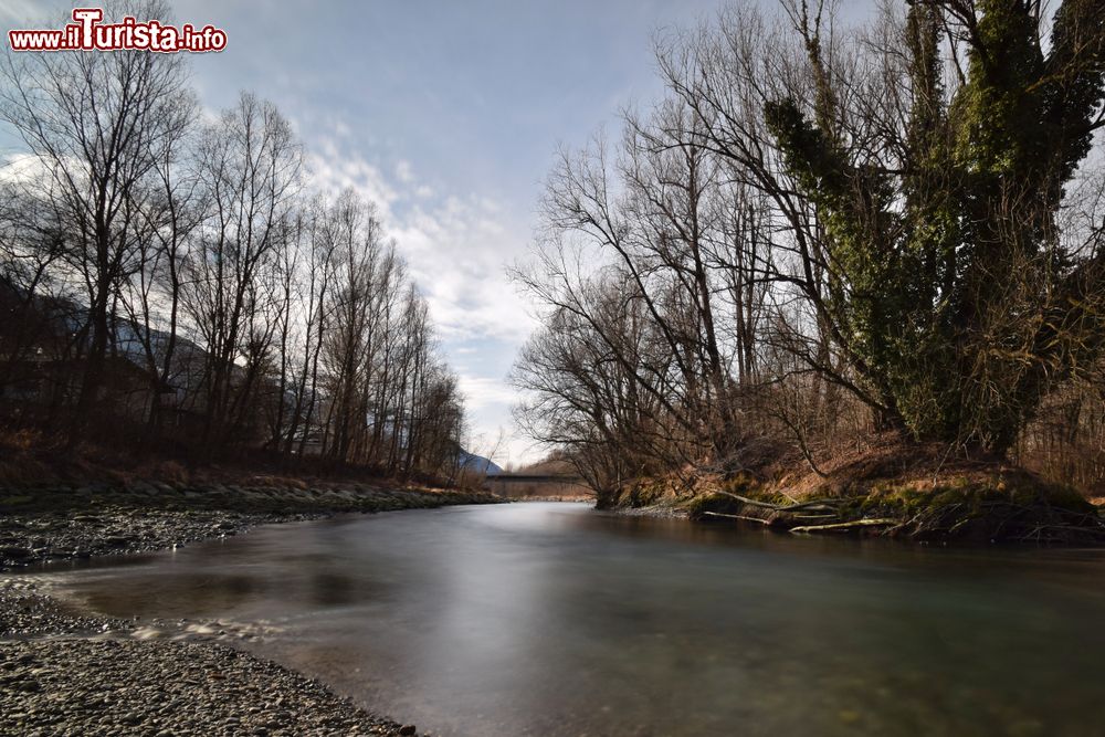 Immagine Il fiume Adda in inverno in Valtellina