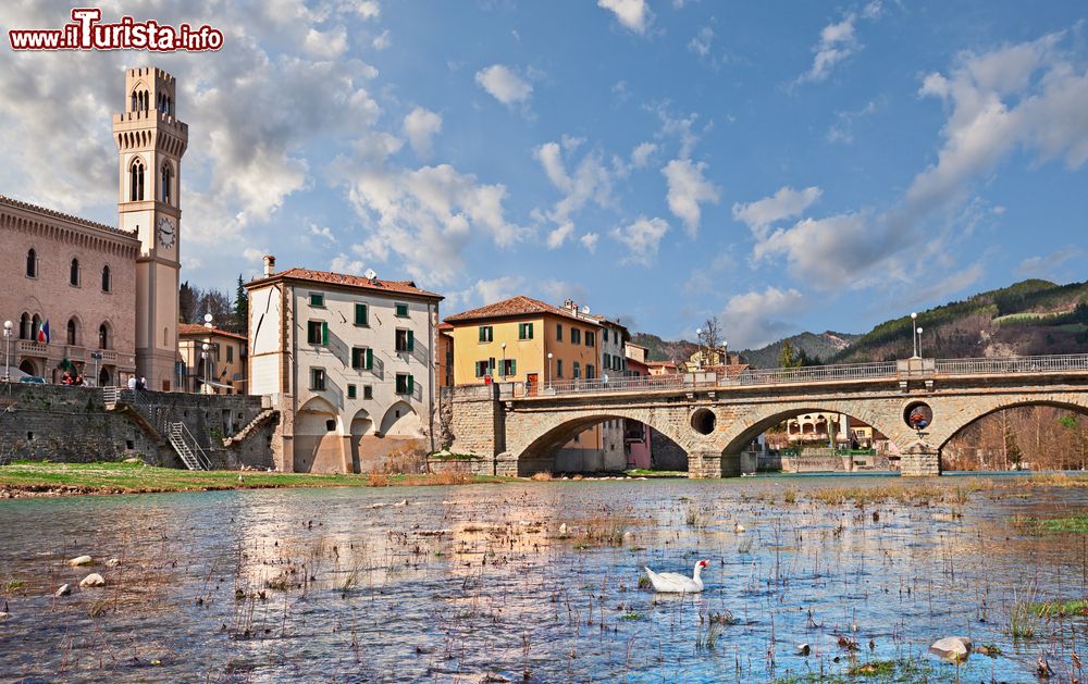 Immagine Il fiume Bidente a Santa Sofia in provincia di Forlì-Cesena, Emilia-Romagna