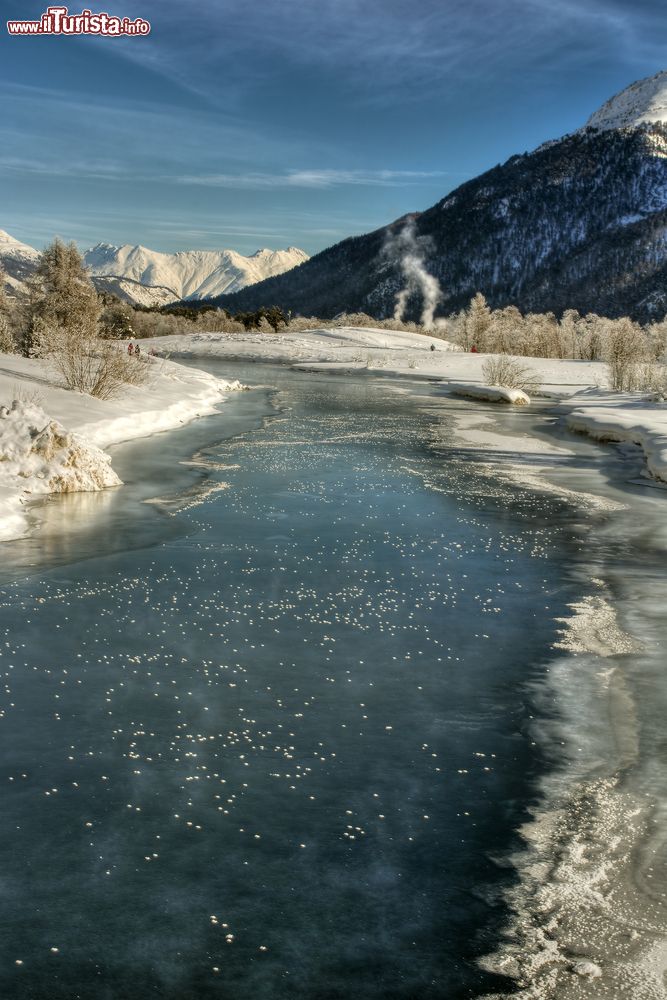 Immagine Il fiume Inn tra Samedan e Celerina in Svizzera, siamo nella valle dell'Engadina