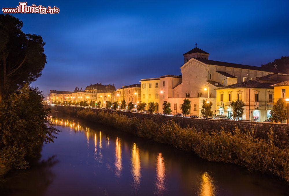 Immagine Il Fiume Liri fotografato di notte: siamo a Sora, nella Ciociaria, provincia di Frosinone